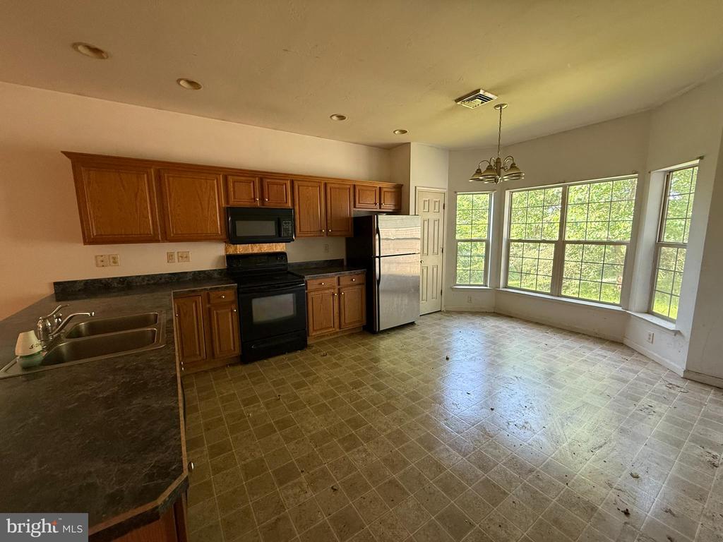 12 Rr Mountain St
