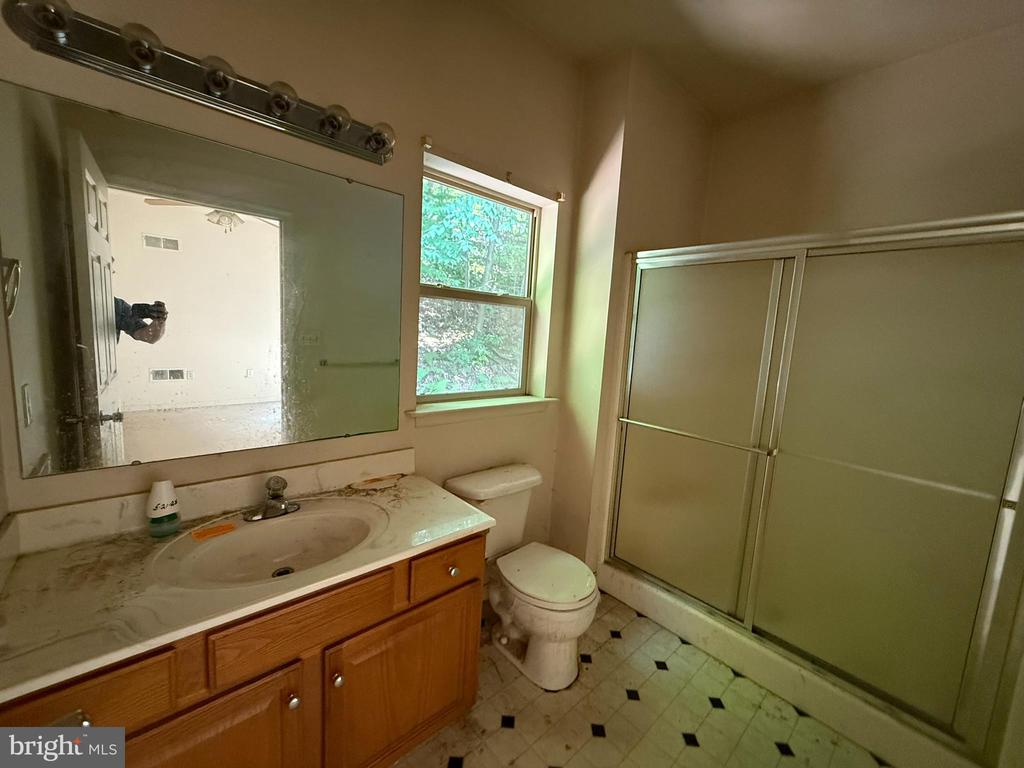 12 Rr Mountain St