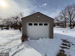 221 HEMPT RD
