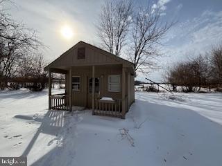 221 HEMPT RD