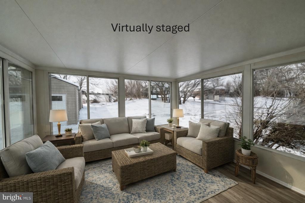 221 HEMPT RD
