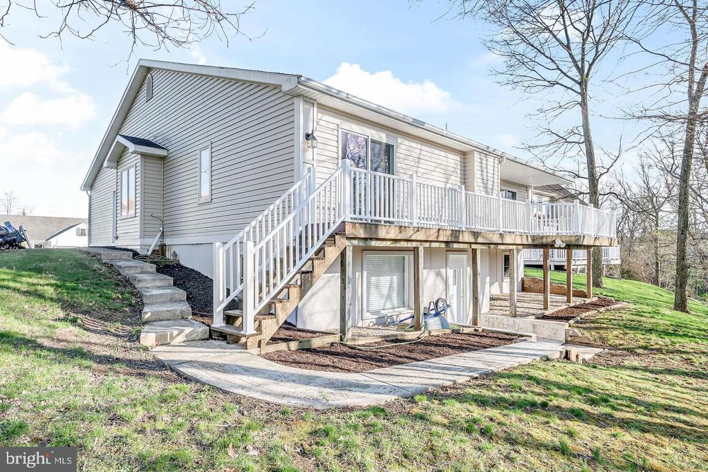 583 ARIEL COURT