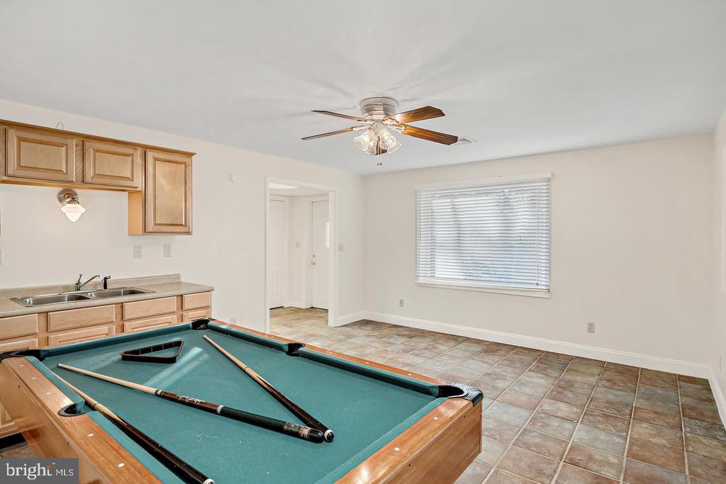 583 ARIEL COURT