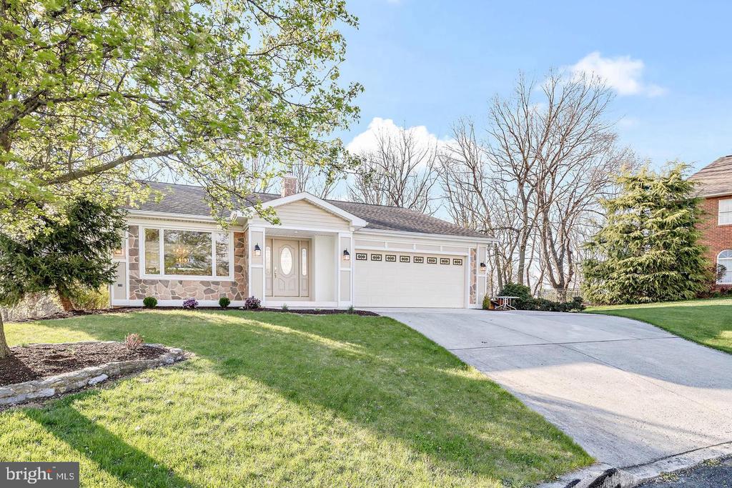 583 ARIEL COURT