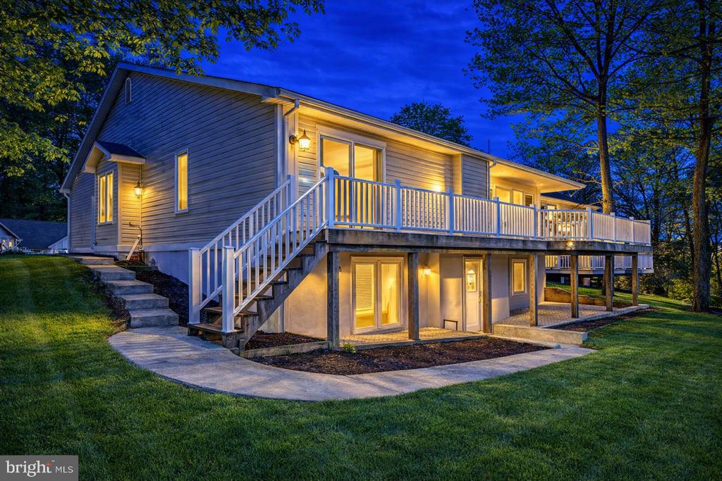 583 ARIEL COURT