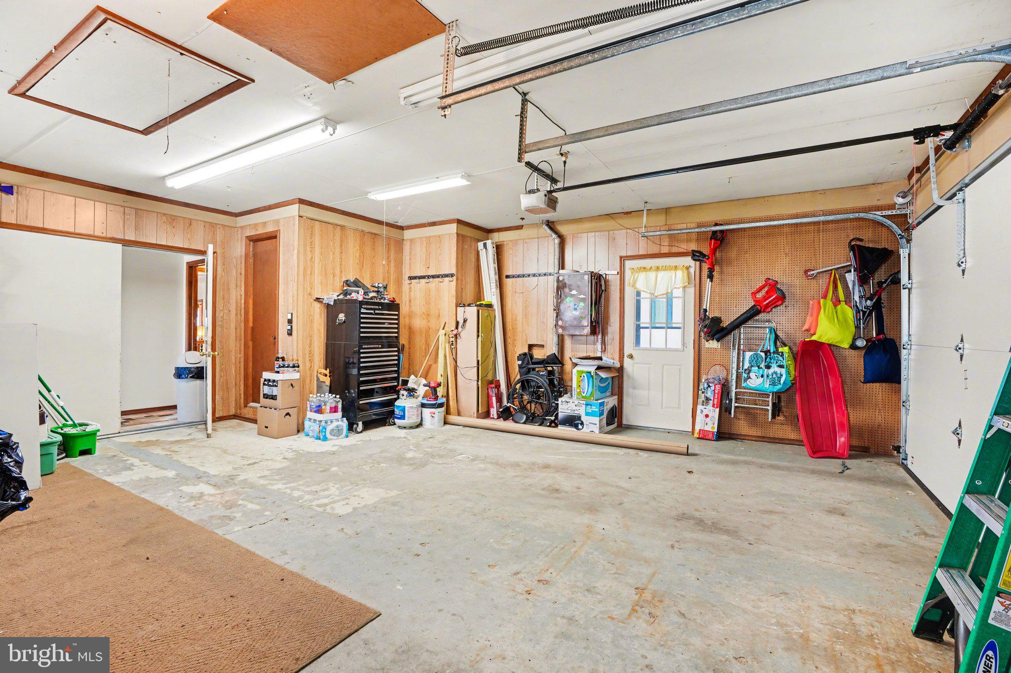 1106 EASY ROAD