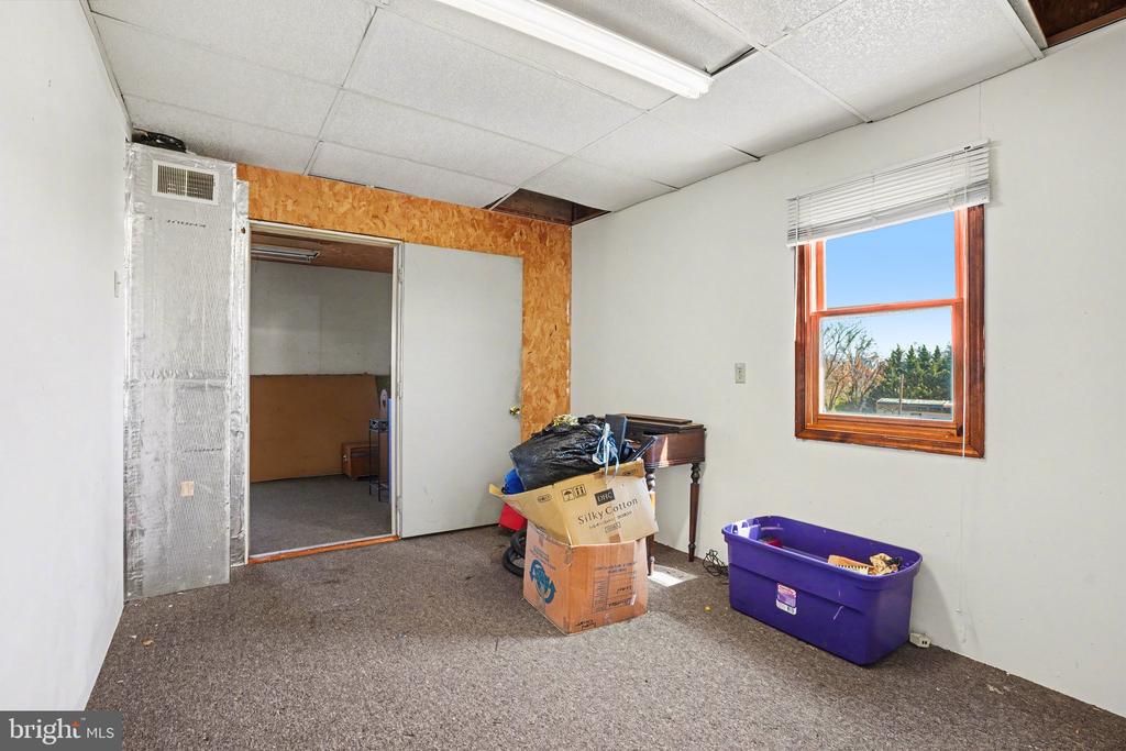 1106 EASY ROAD