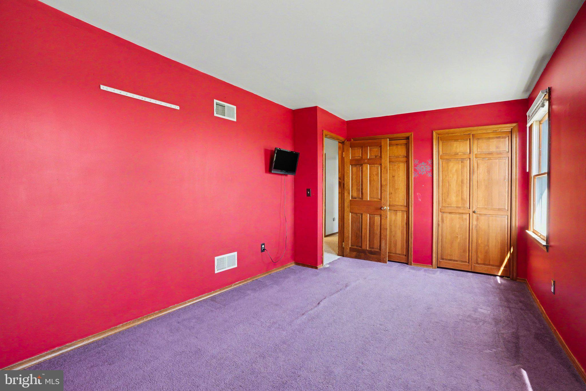 1106 EASY ROAD