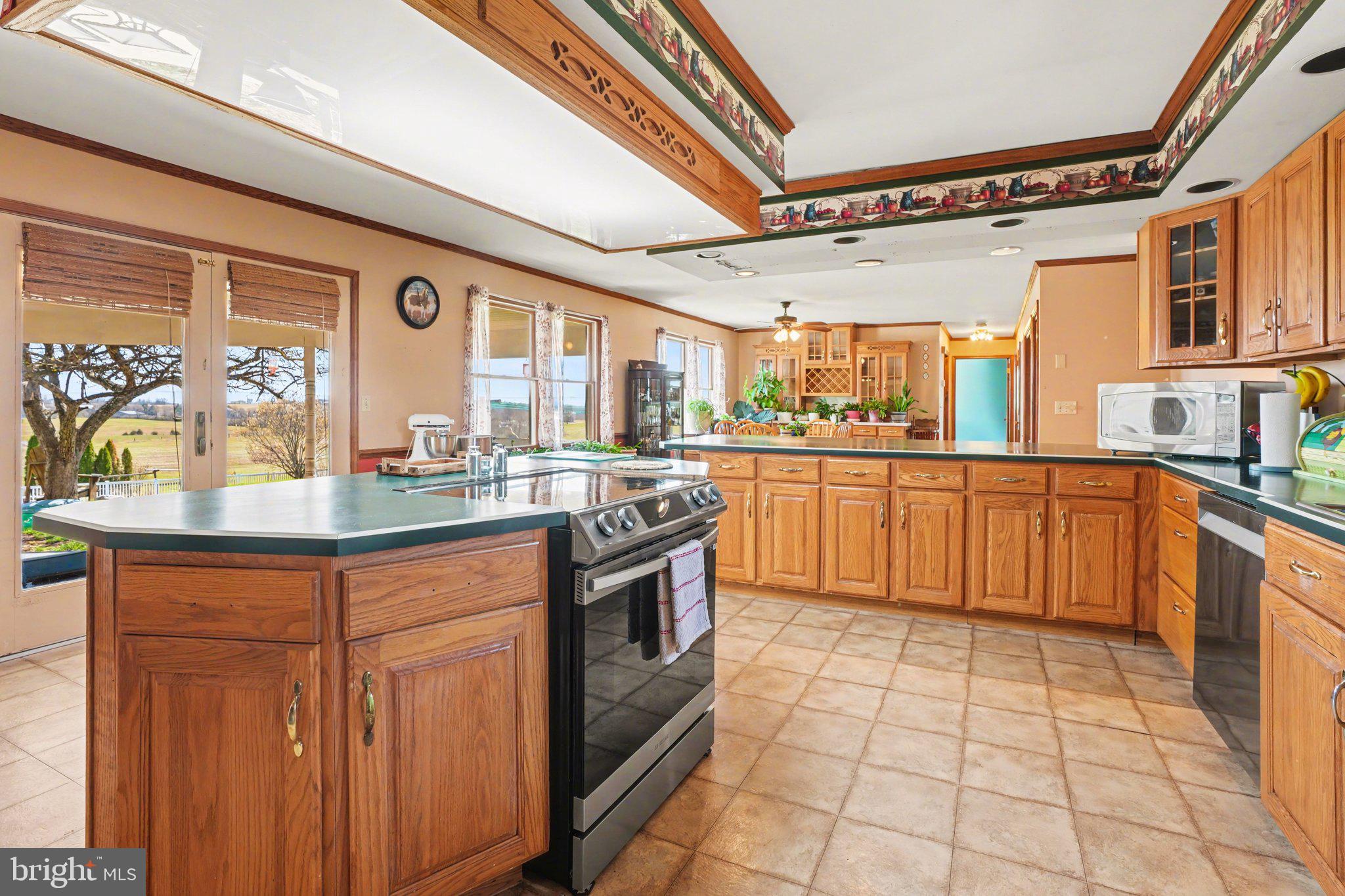 1106 EASY ROAD