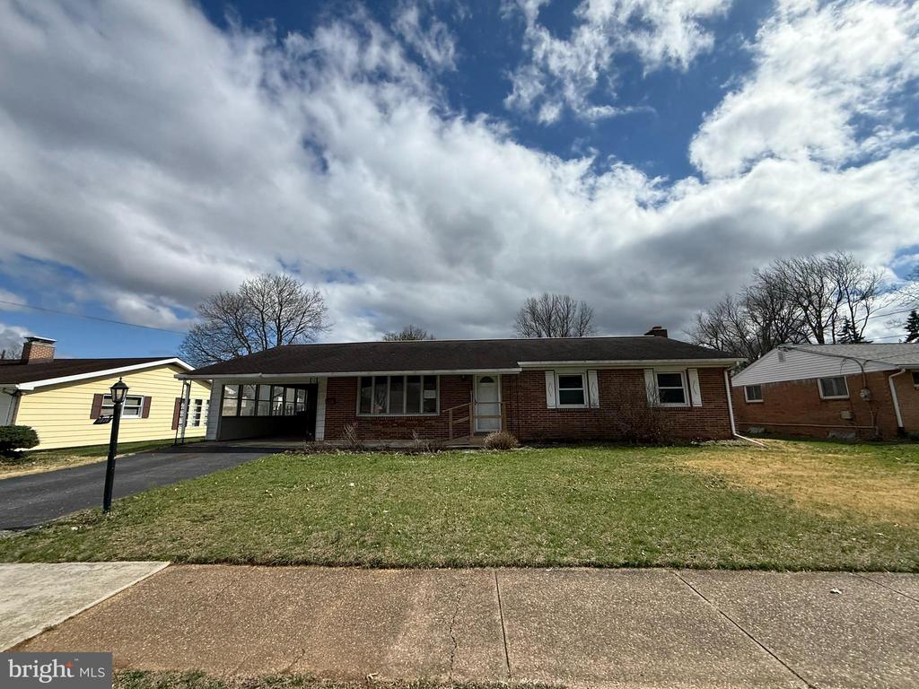 1006 CHARLES STREET