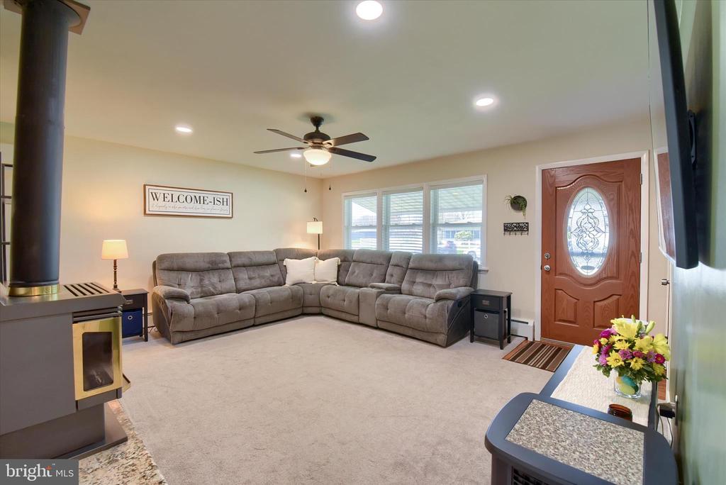 5202 ROYAL DRIVE