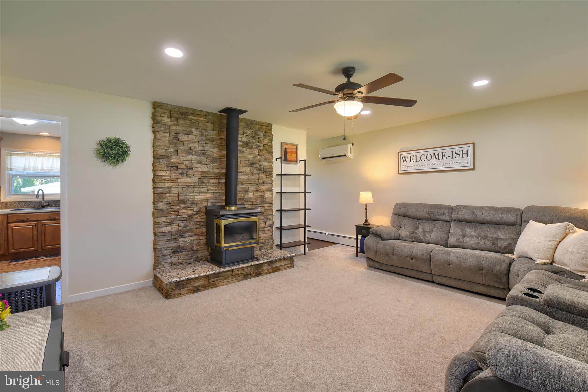 5202 ROYAL DRIVE