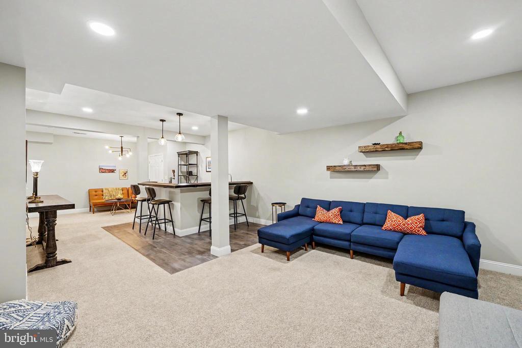 43 HOKE FARM WAY