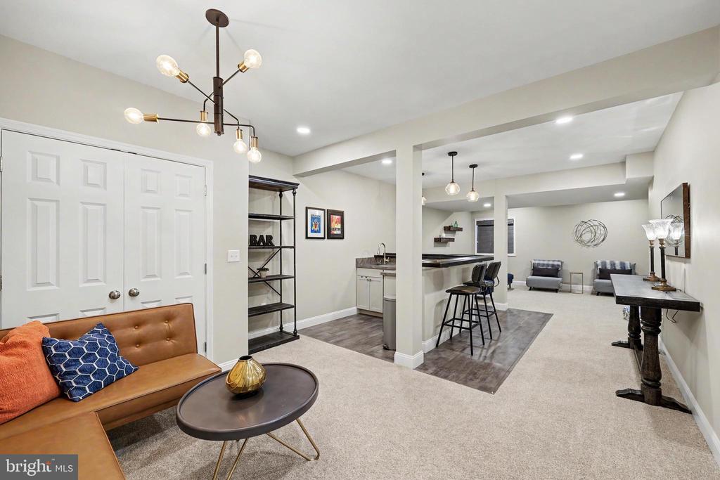 43 HOKE FARM WAY