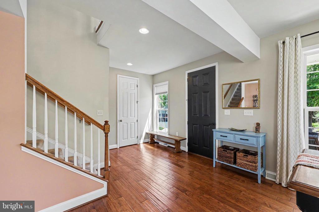 43 HOKE FARM WAY