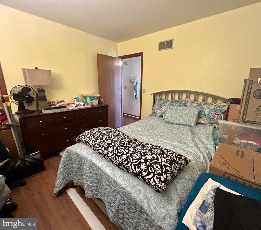 1003 NORTHFIELD DRIVE