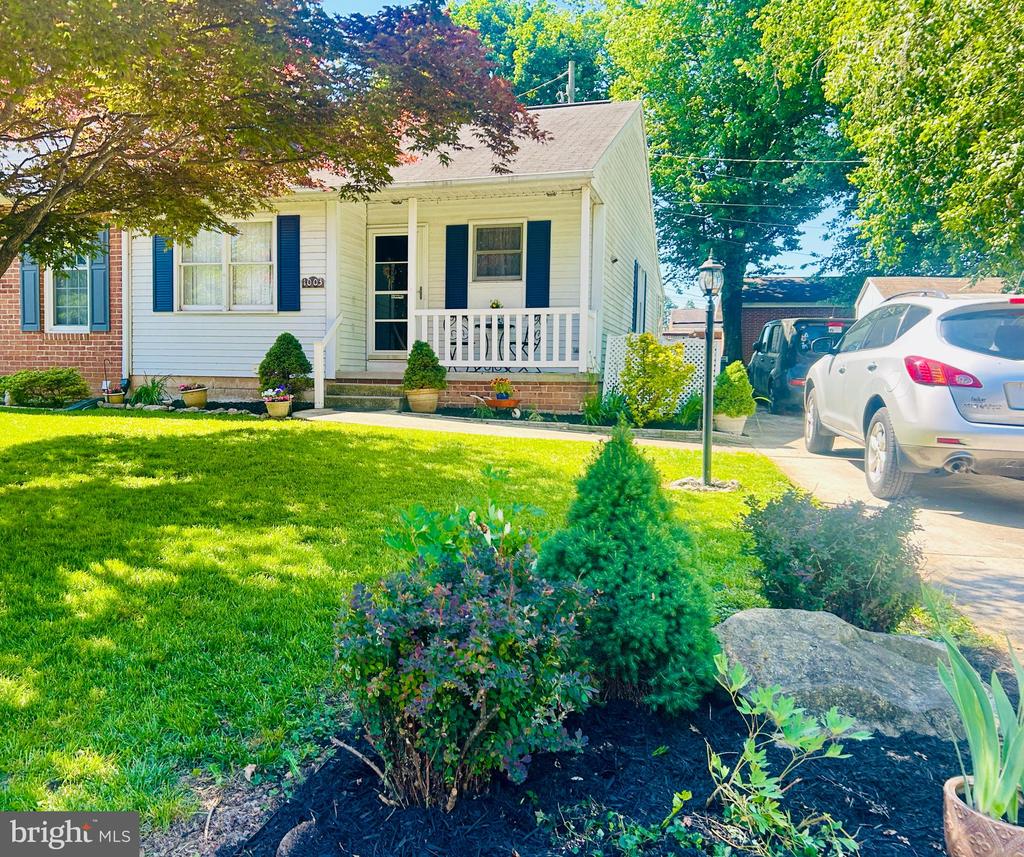 1003 NORTHFIELD DRIVE