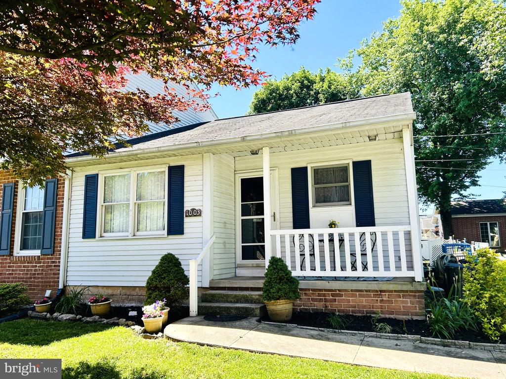1003 NORTHFIELD DRIVE
