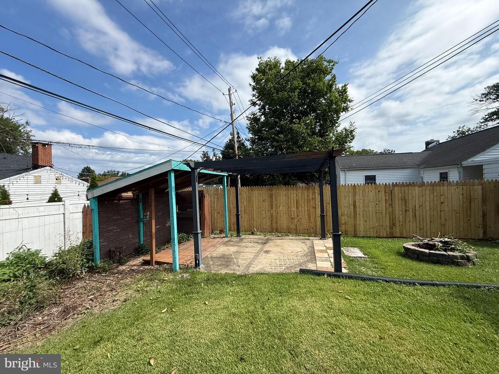 1300 KELTON ROAD