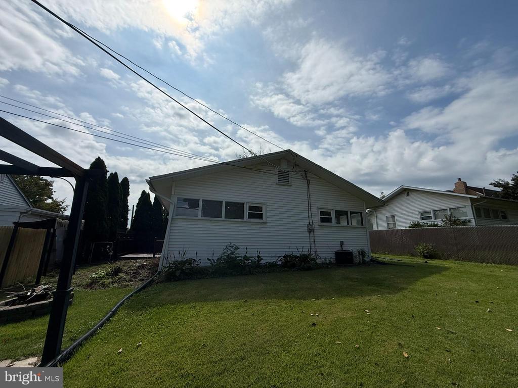 1300 KELTON ROAD