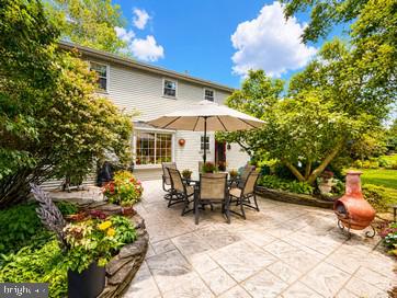 808 MANDY LANE