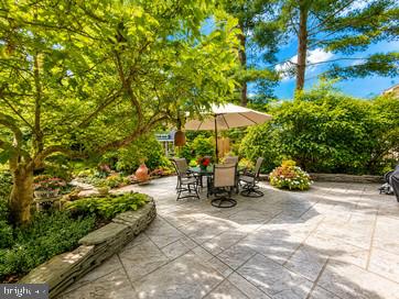 808 MANDY LANE