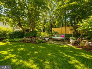 808 MANDY LANE