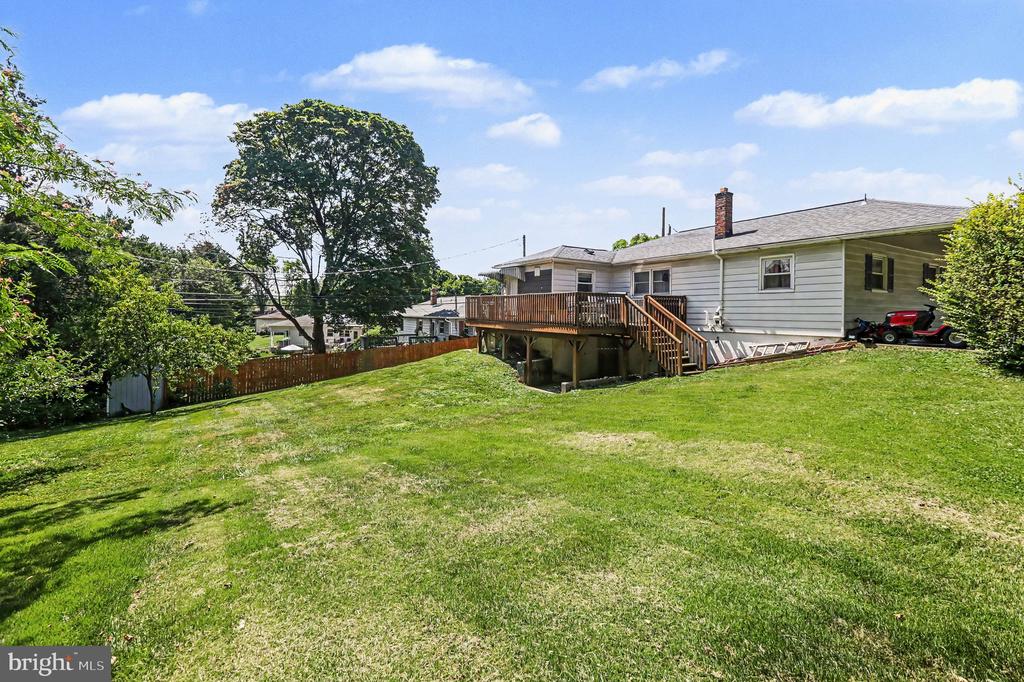 2 HUNTER LANE