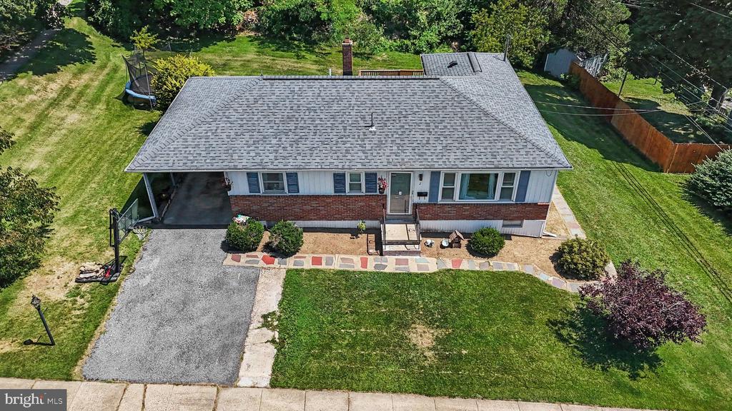 2 HUNTER LANE