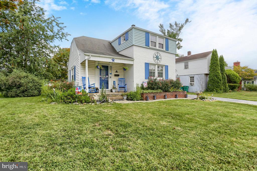 25 MAPLE AVENUE