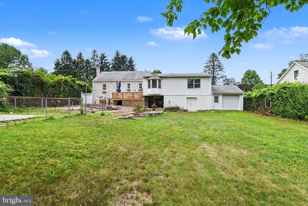 922 VALLEY ROAD