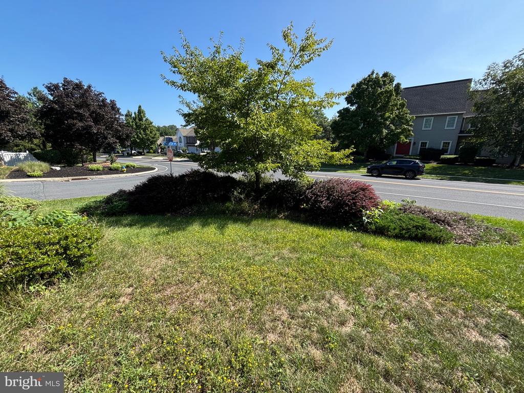 1098 COUNTRY CLUB ROAD