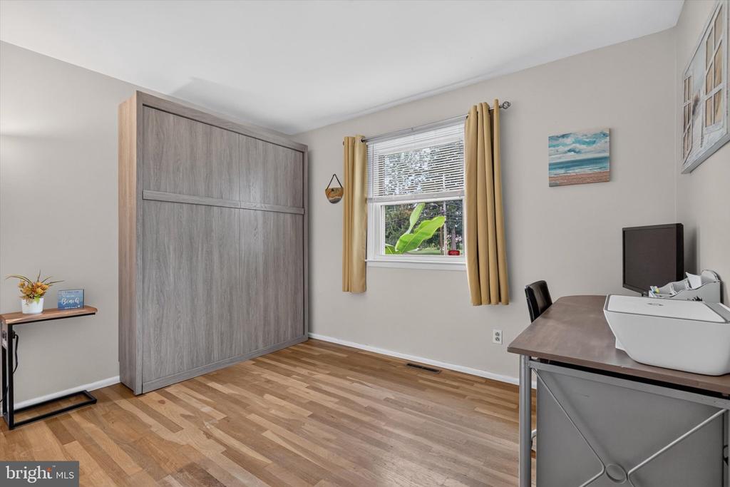18 SKYPORT ROAD