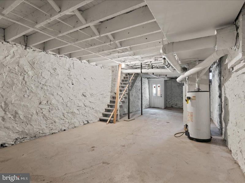 2151 Penn St