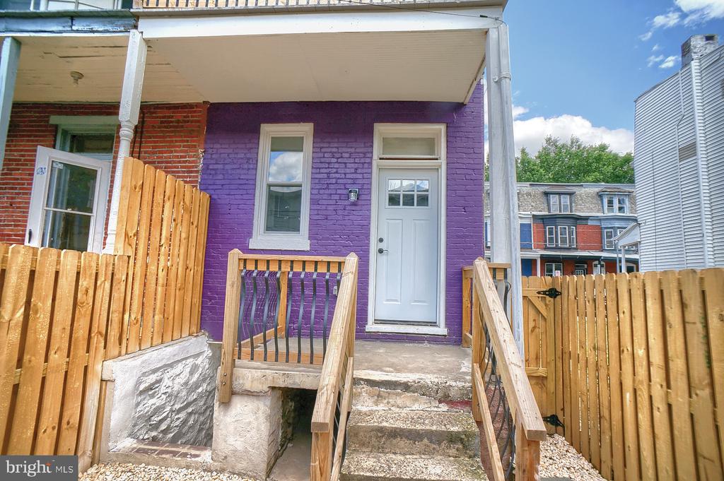2138 Penn St