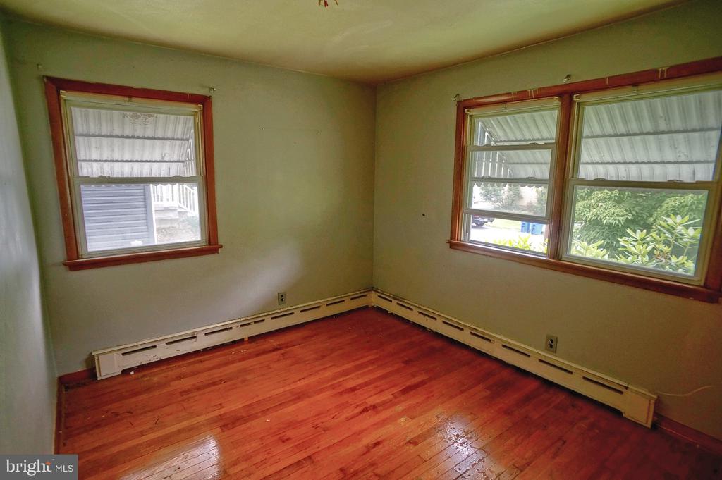 1130 6th Ave