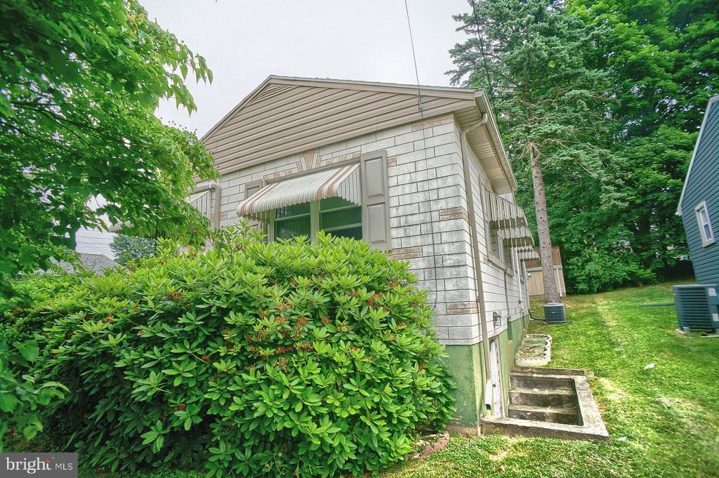 1130 6th Ave