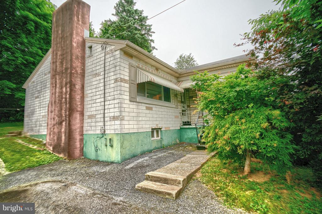 1130 6th Ave