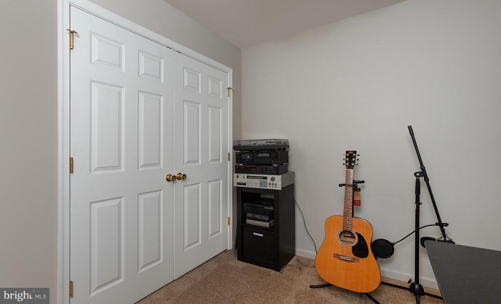 1804 Driftstone Dr