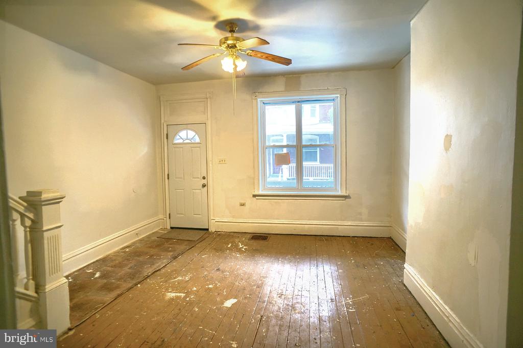 2153 Penn St