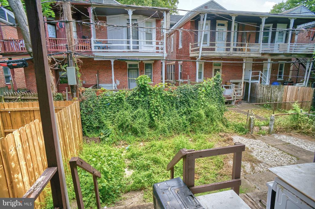 2153 Penn St