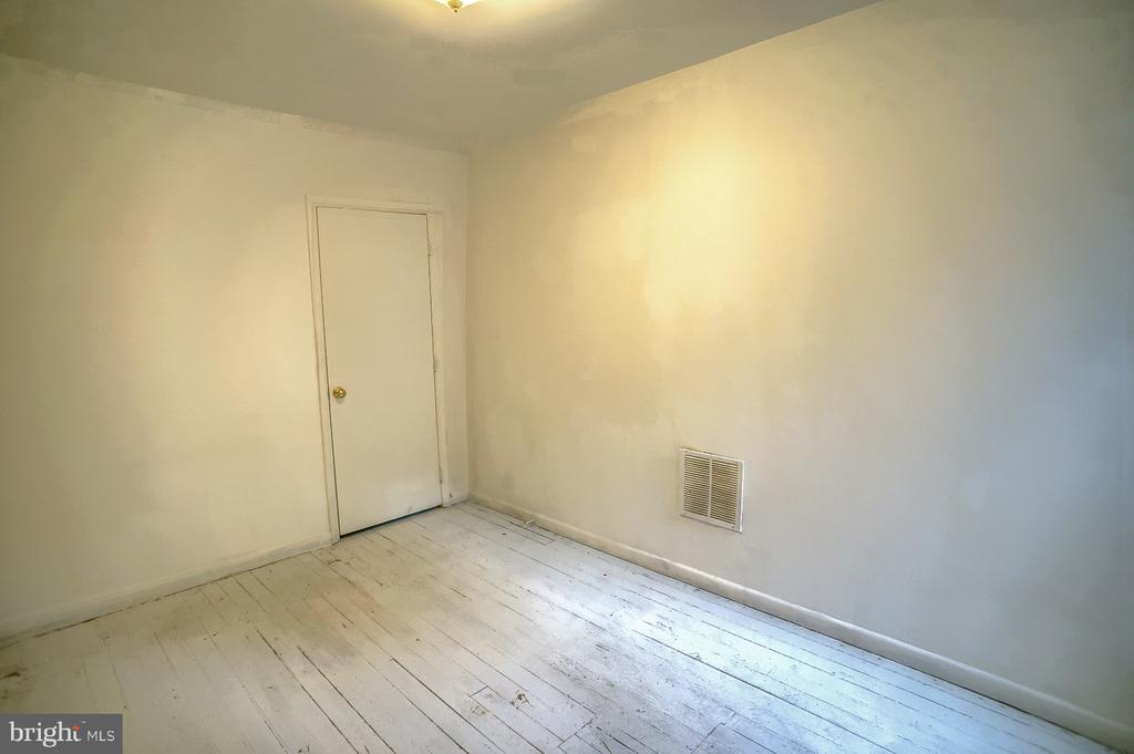 2153 Penn St