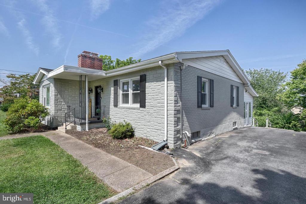 3614 Colonial Rd