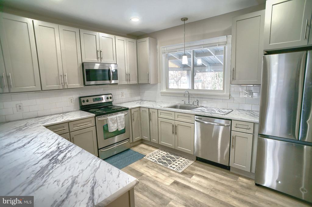 3614 Colonial Rd