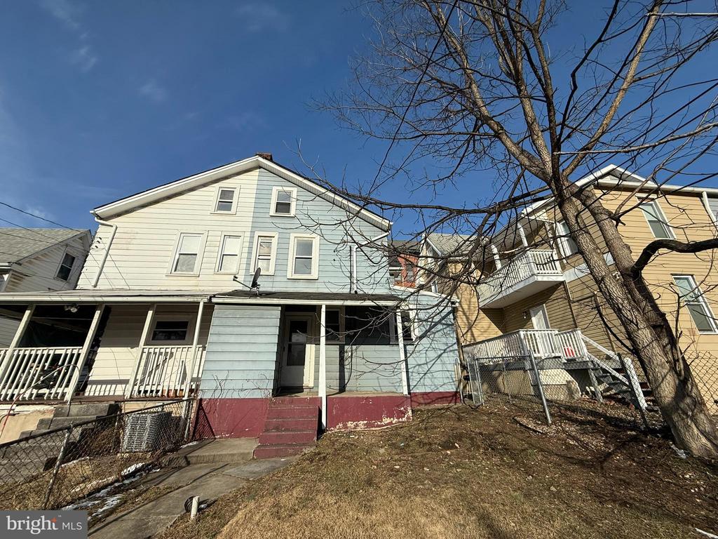 228 Elm St
