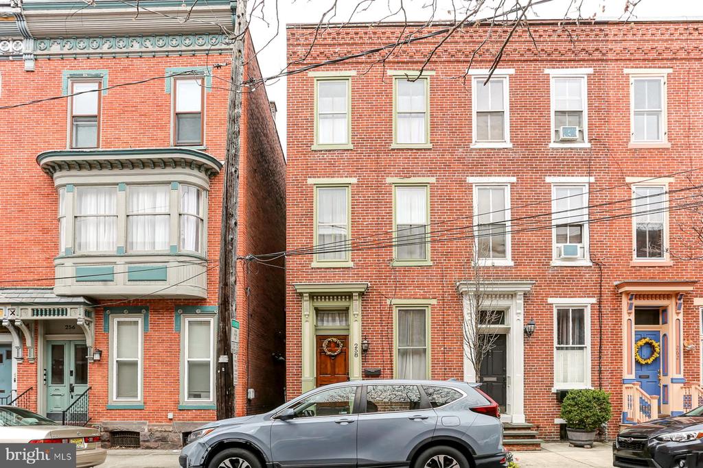 258 Cumberland St
