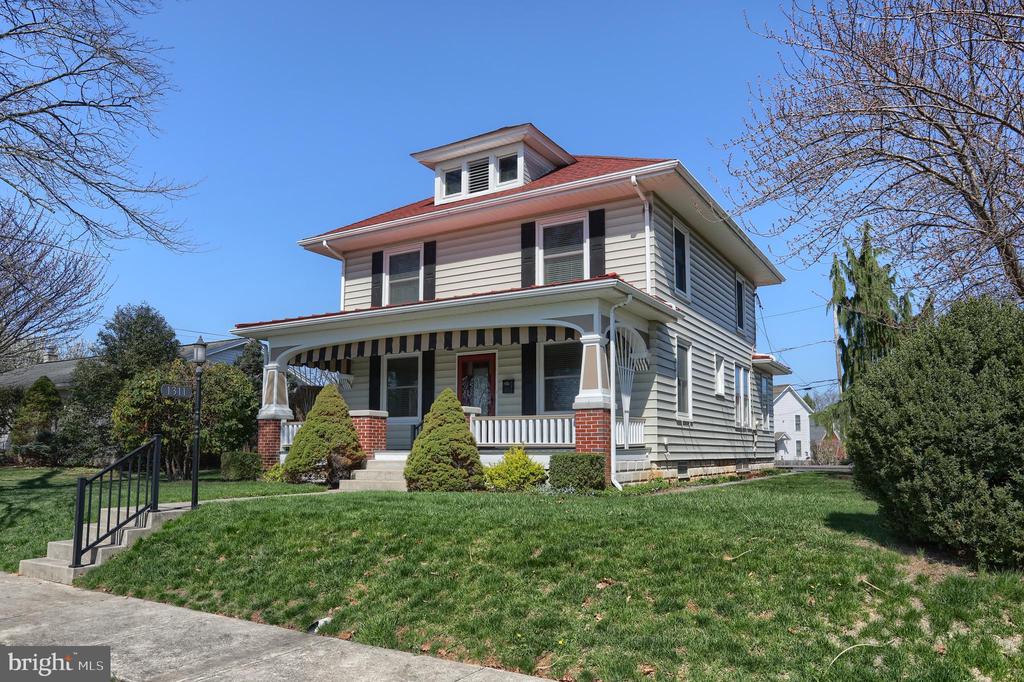 1311 Harding Ave