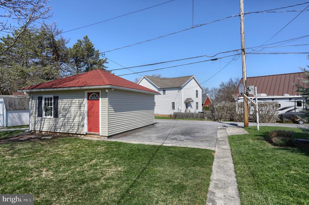 1311 Harding Ave