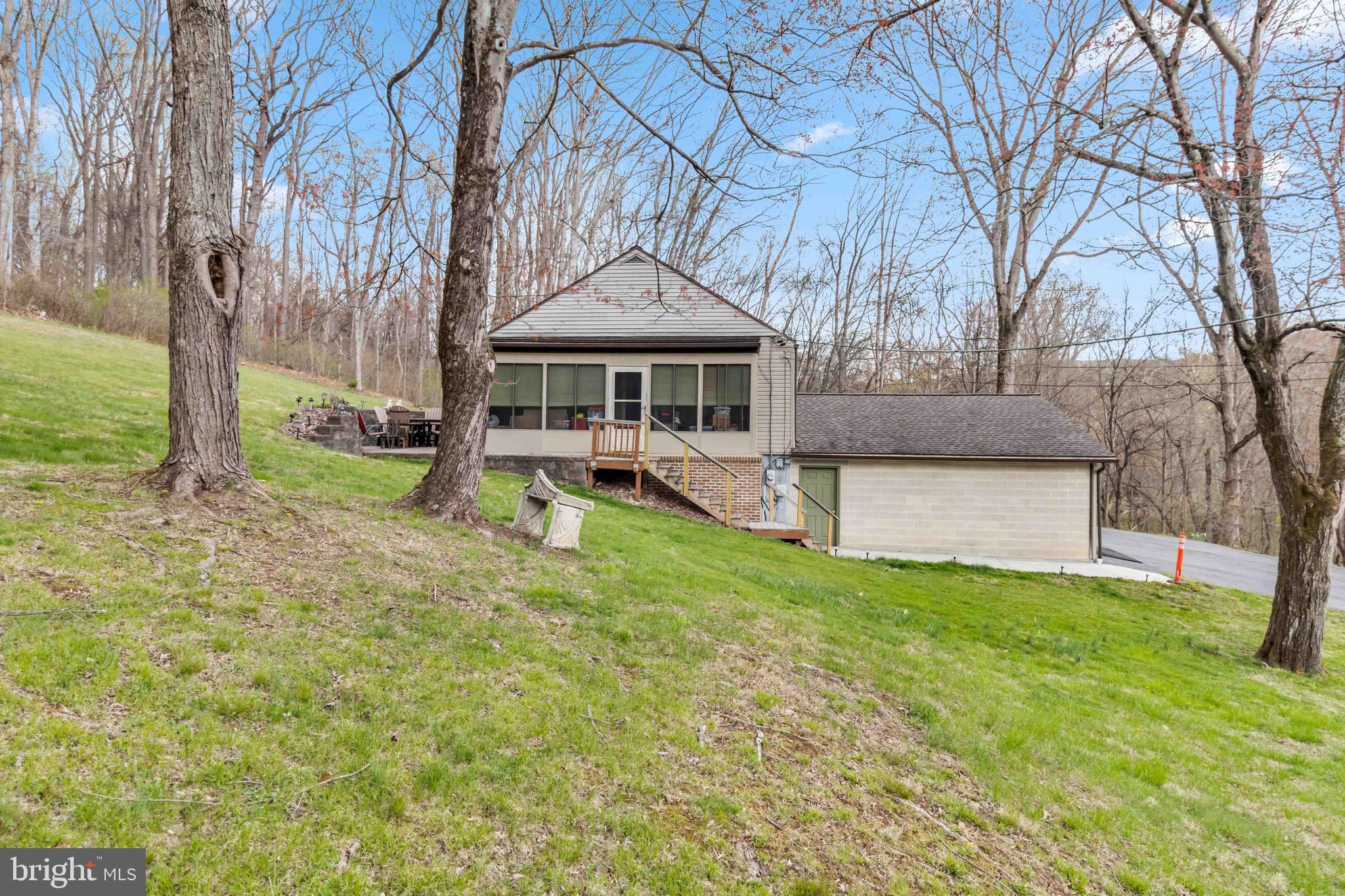 1010 Fishing Creek Valley Rd