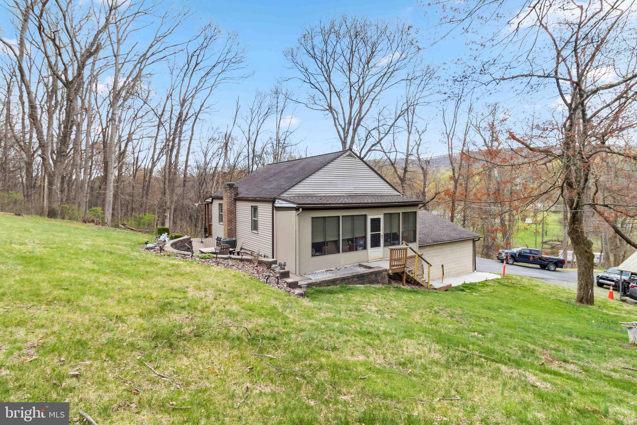 1010 Fishing Creek Valley Rd